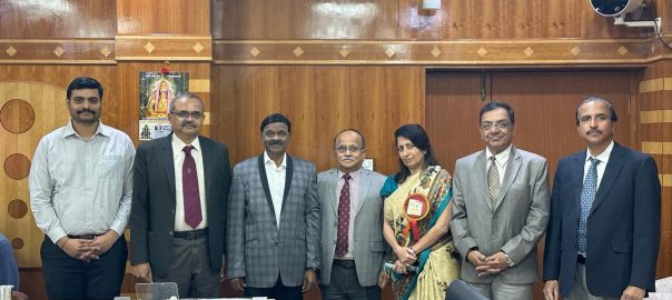 Founder Chancellor meets the RRMCH Transplant team